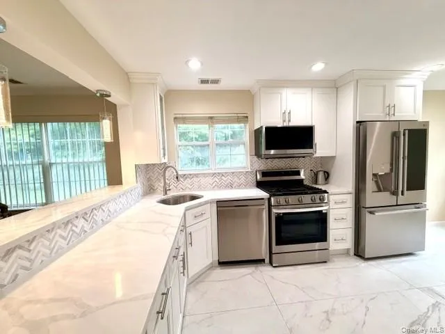 2 Herrels Circle Melville, NY 11747