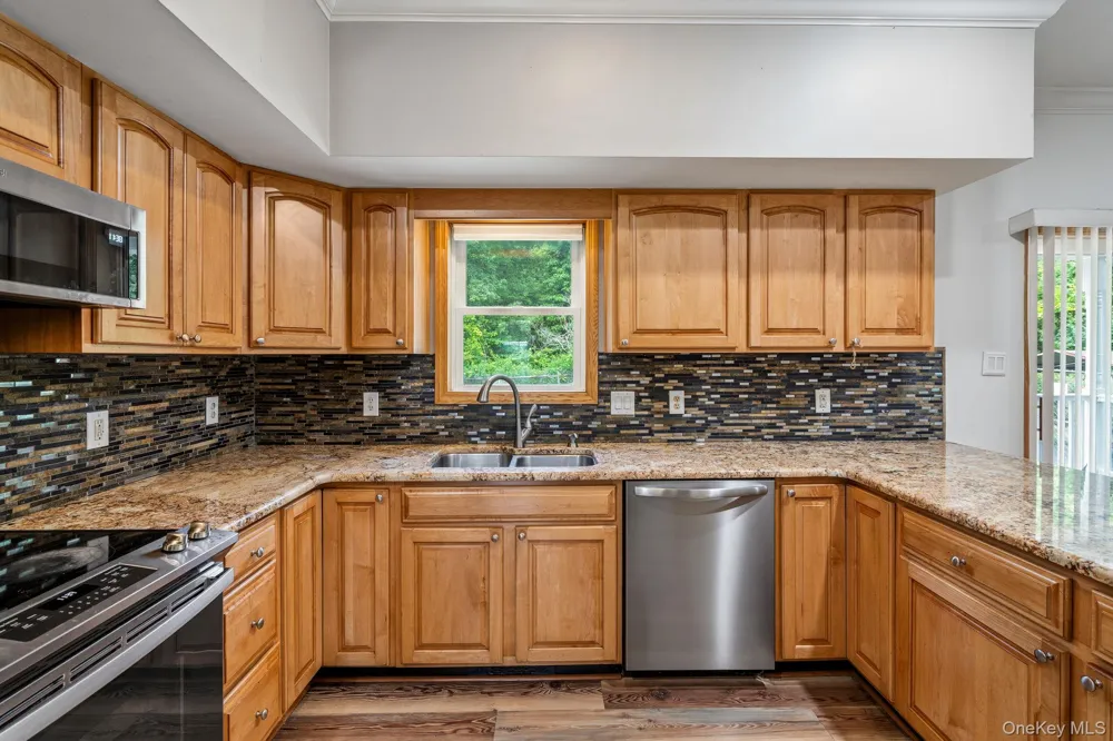 733 Lattintown Road Milton, NY 12547