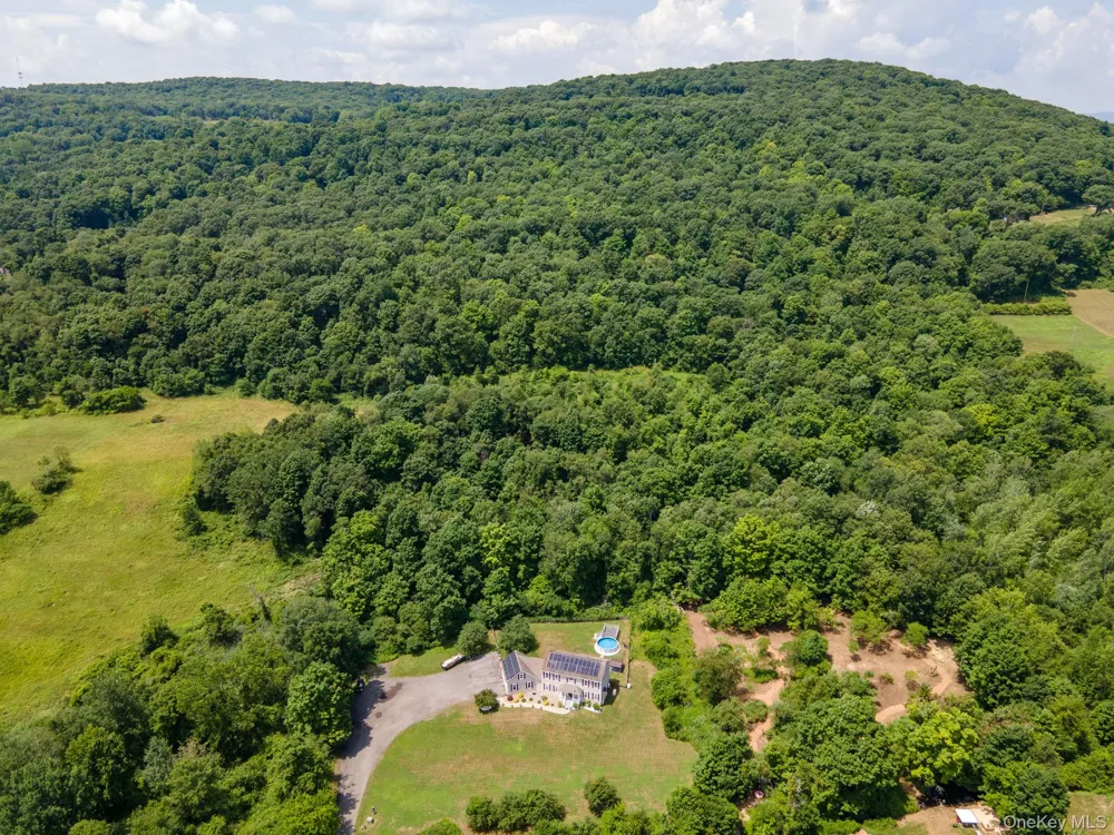 733 Lattintown Road Milton, NY 12547