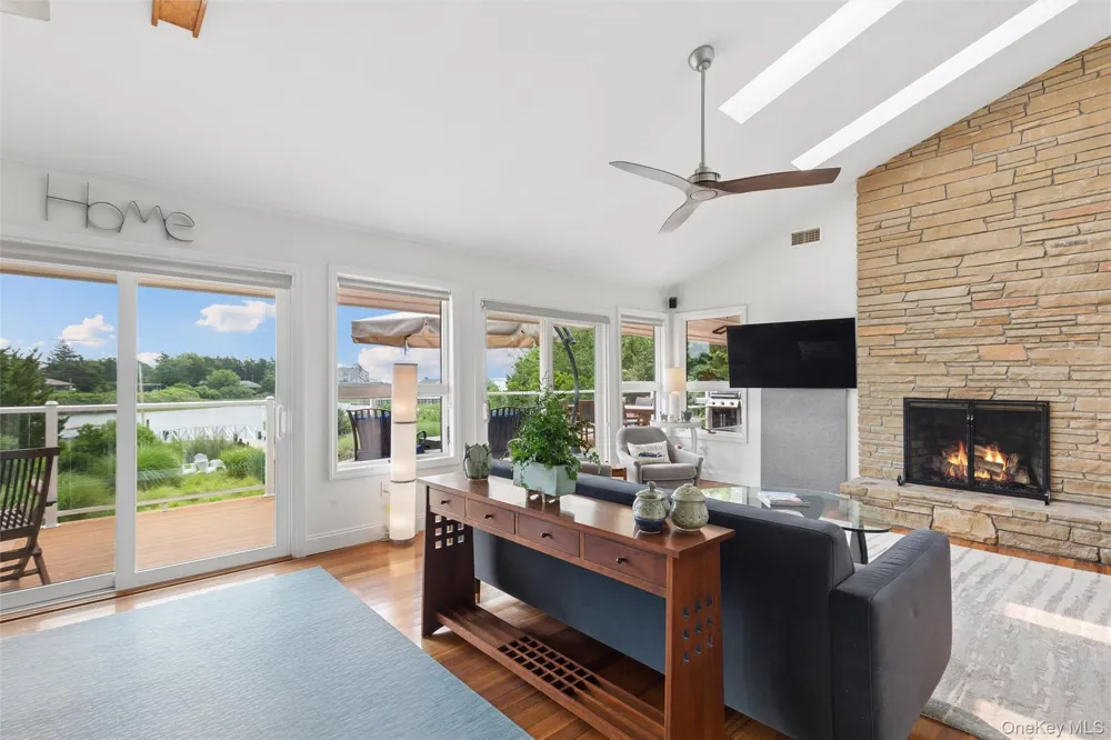 2245 Little Peconic Bay Lane Southold, NY 11971