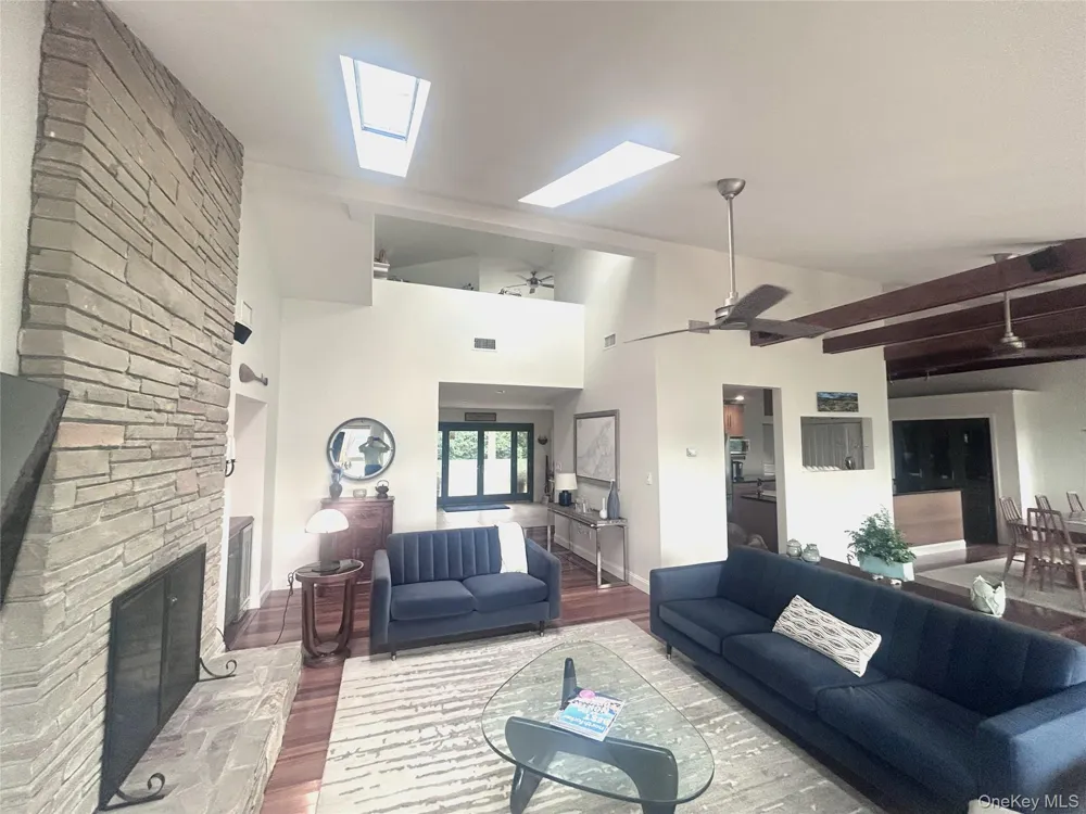 2245 Little Peconic Bay Lane Southold, NY 11971