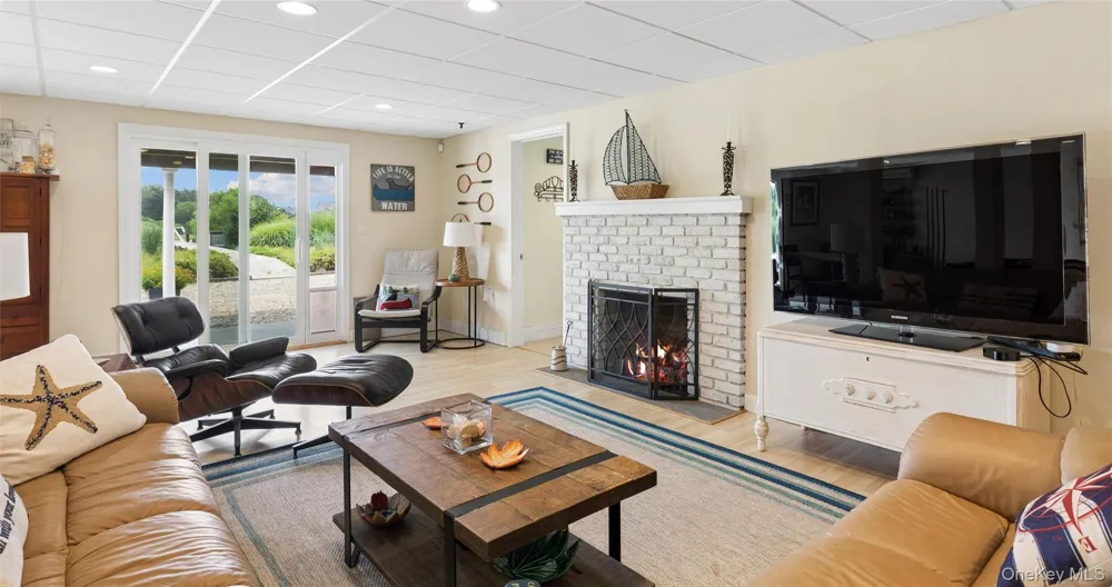 2245 Little Peconic Bay Lane Southold, NY 11971