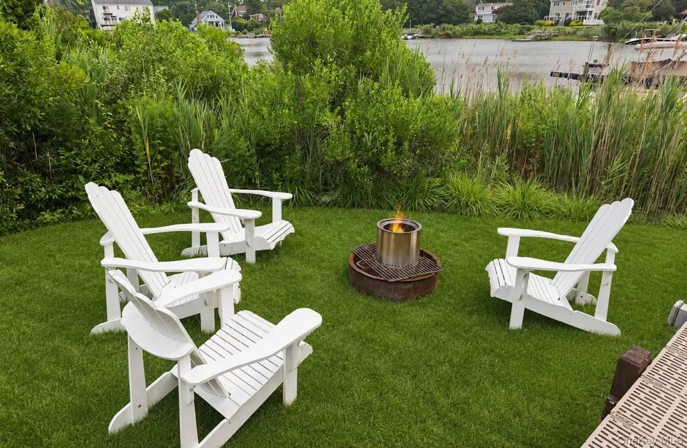 2245 Little Peconic Bay Lane Southold, NY 11971