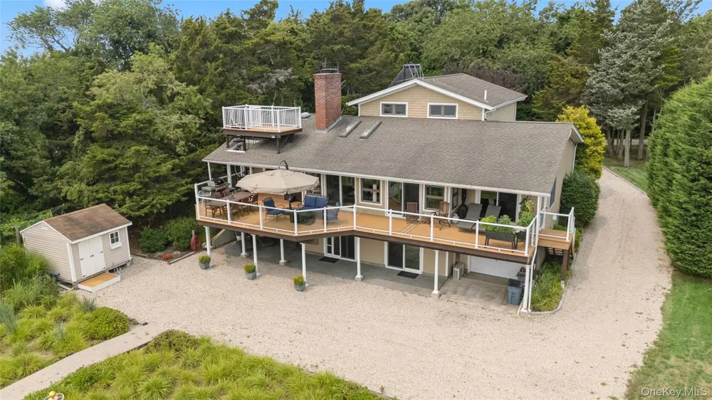 2245 Little Peconic Bay Lane Southold, NY 11971