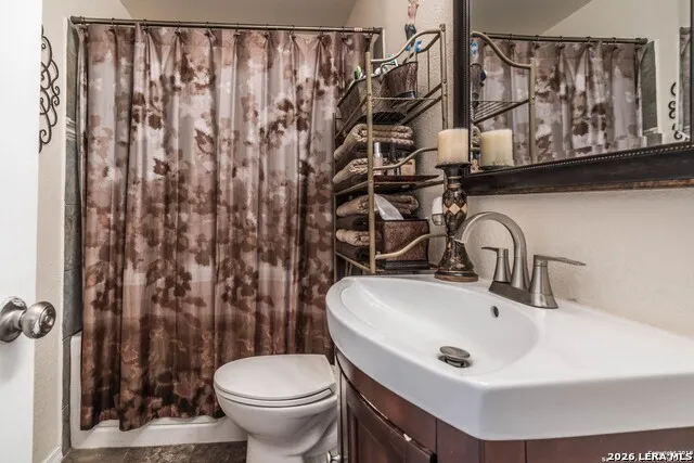 4349 SILVER LAKE DR San Antonio, TX 78219