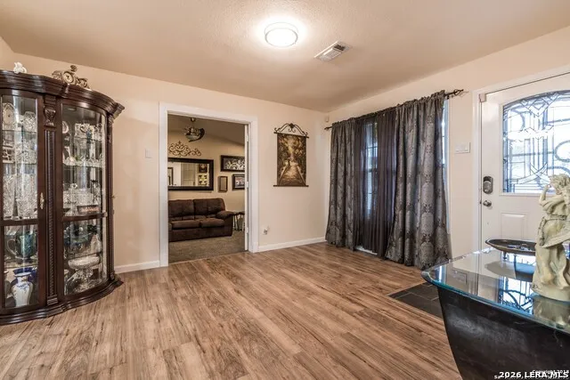 4349 SILVER LAKE DR San Antonio, TX 78219