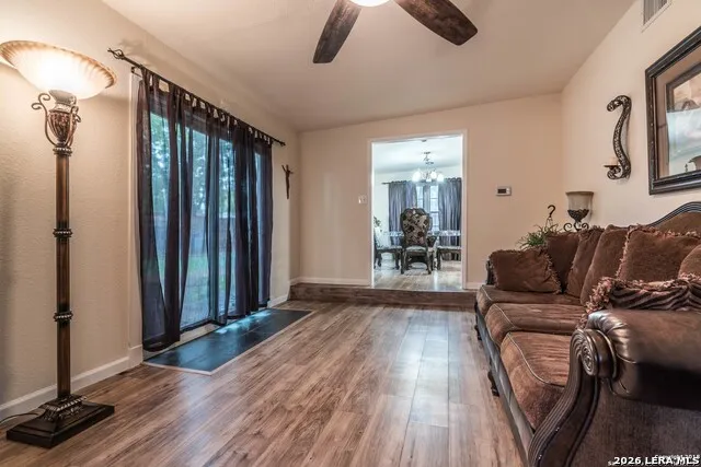 4349 SILVER LAKE DR San Antonio, TX 78219