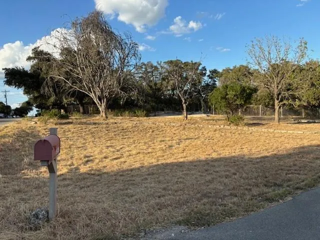 185 Polly Drive Canyon Lake, TX 78133