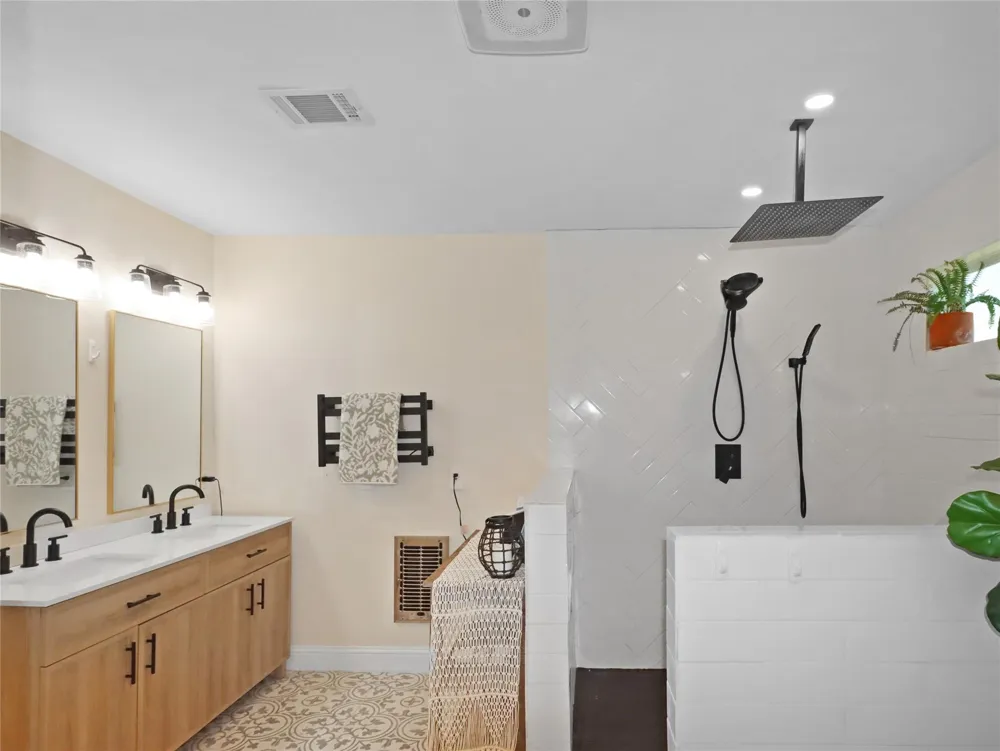 4219 Frost Street Santa Fe, TX 77517