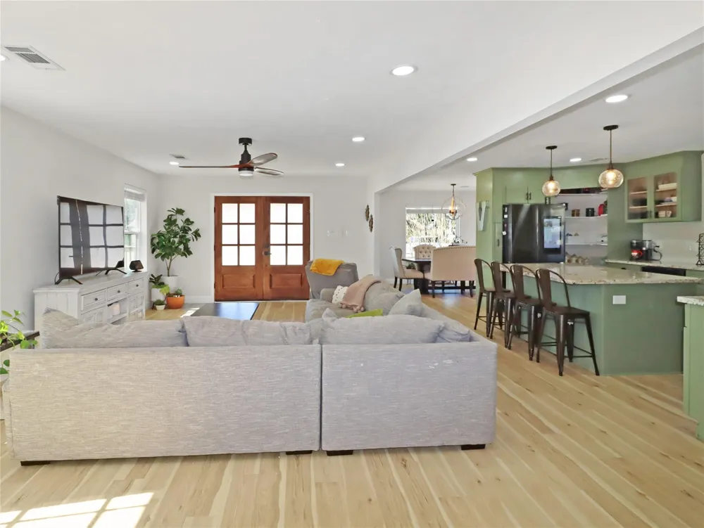 4219 Frost Street Santa Fe, TX 77517