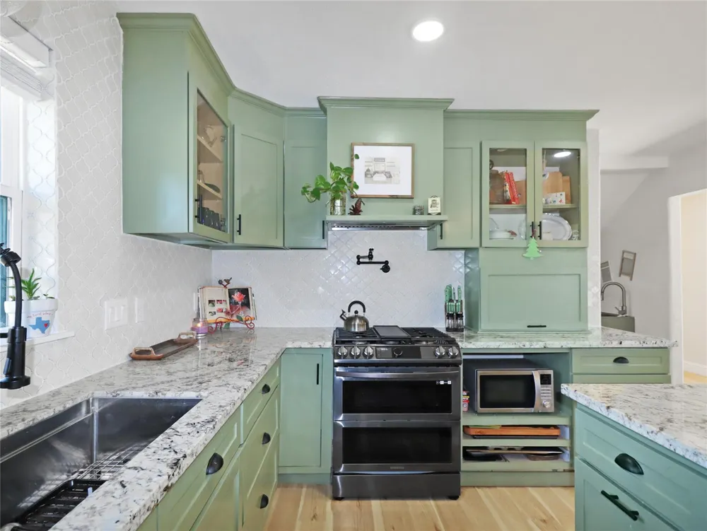 4219 Frost Street Santa Fe, TX 77517