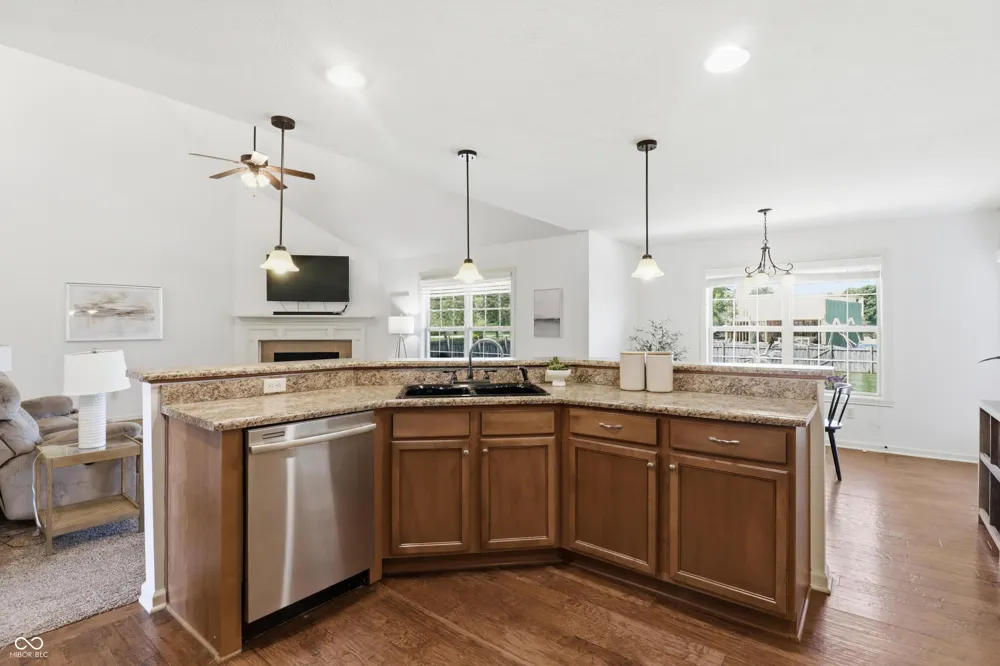 2946 S Colton Road New Palestine, IN 46163