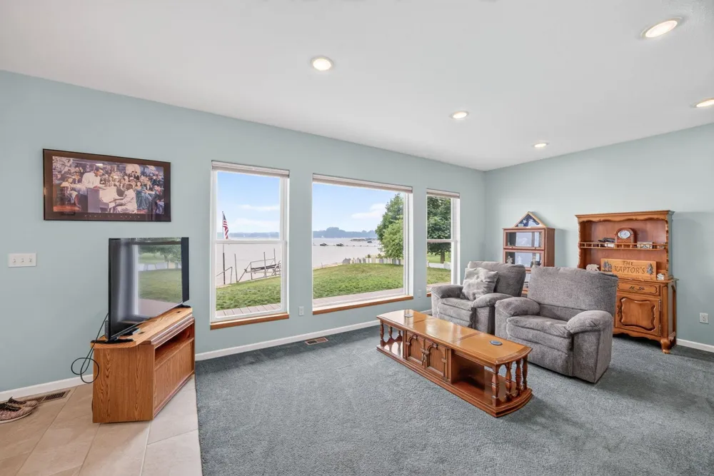 250 Langley Street Lake City City, MI 49651