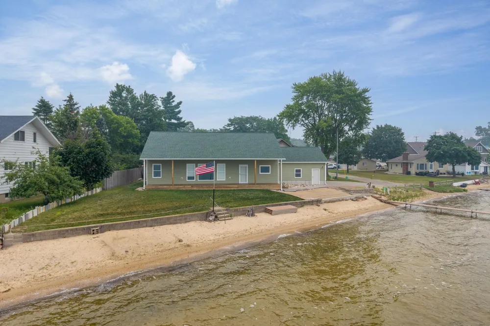 250 Langley Street Lake City City, MI 49651