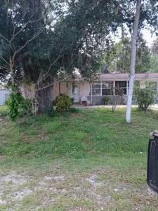 901 SHELDON AVENUE Lehigh Acres, FL 33936