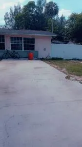 901 SHELDON AVENUE Lehigh Acres, FL 33936