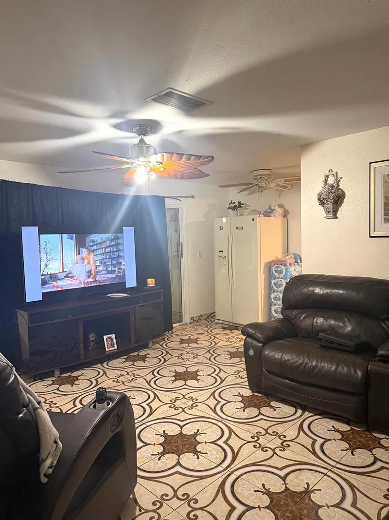 901 SHELDON AVENUE Lehigh Acres, FL 33936