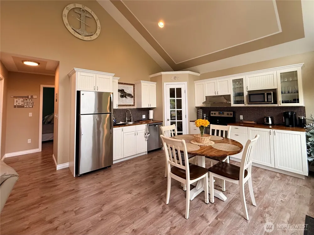 206 Wishkah Street Ocean Shores, WA 98569
