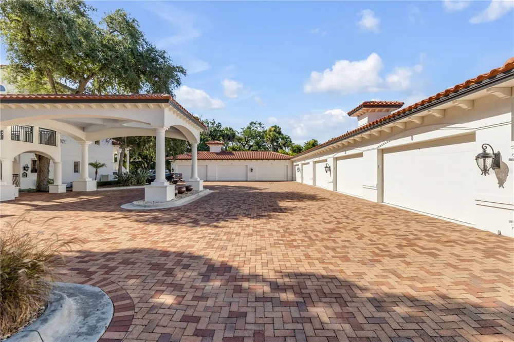 5090 RIVERSIDE DRIVE #105 Port Orange, FL 32127