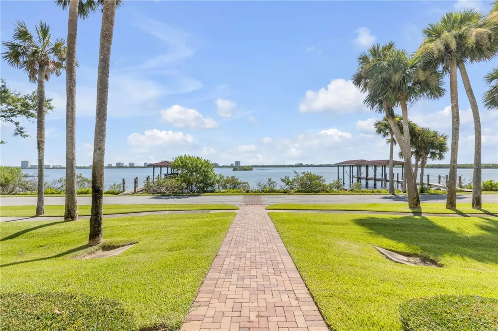 5090 RIVERSIDE DRIVE #105 Port Orange, FL 32127