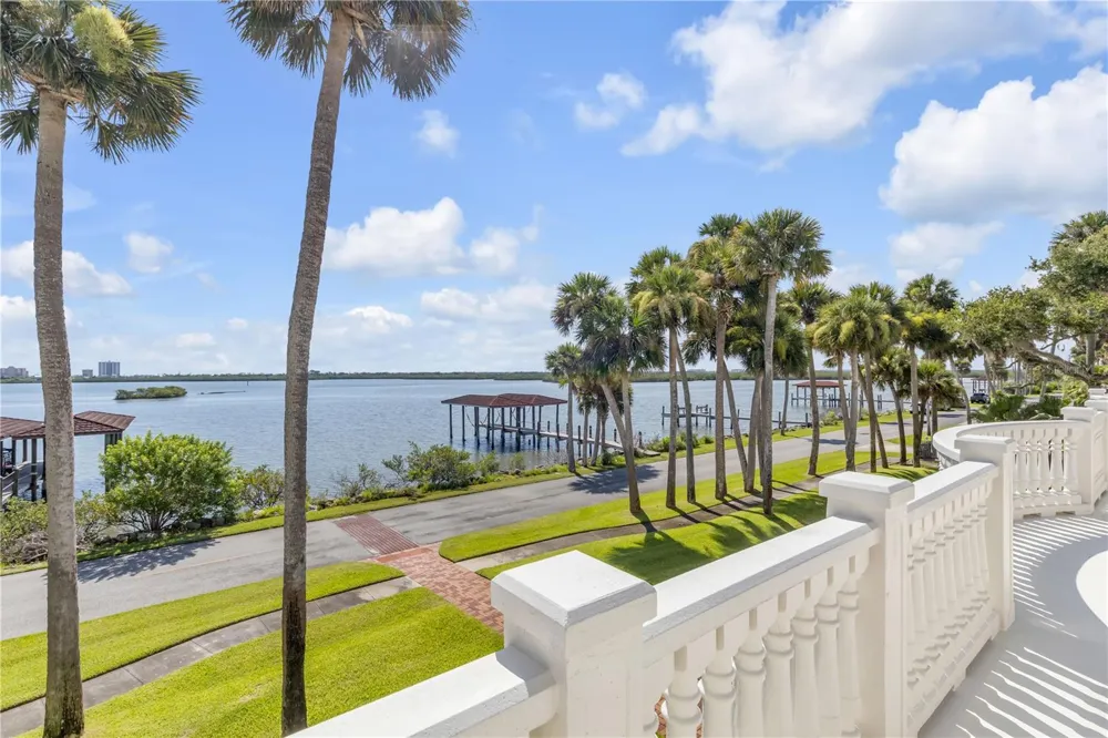 5090 RIVERSIDE DRIVE #105 Port Orange, FL 32127