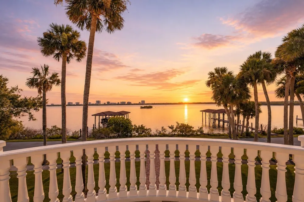 5090 RIVERSIDE DRIVE #105 Port Orange, FL 32127