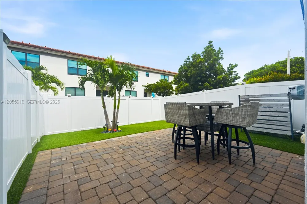 4307 Bradbury Ct Riviera Beach, FL 33410