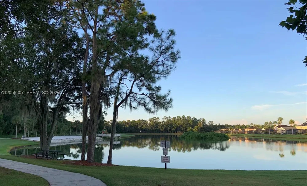 1037 Park Ridge Circle Kissimmee, FL 34746