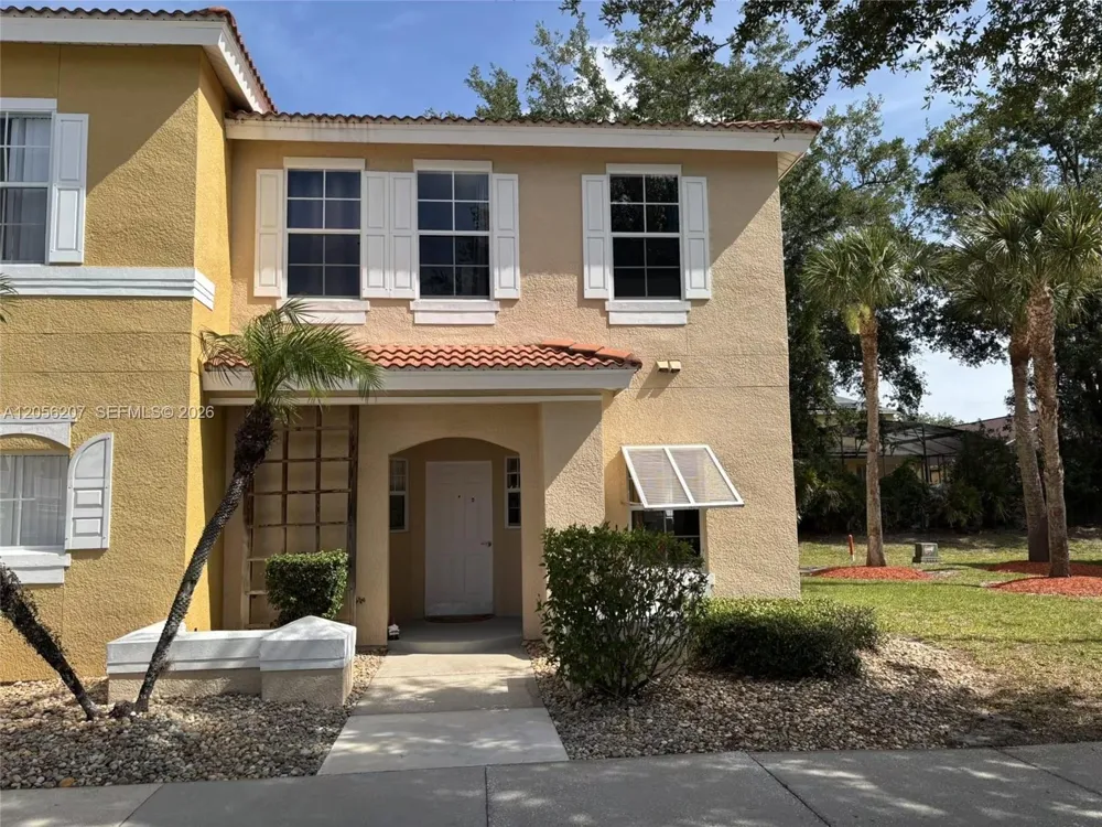 1037 Park Ridge Circle Kissimmee, FL 34746