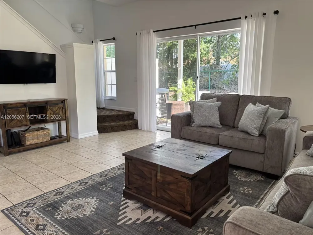 1037 Park Ridge Circle Kissimmee, FL 34746