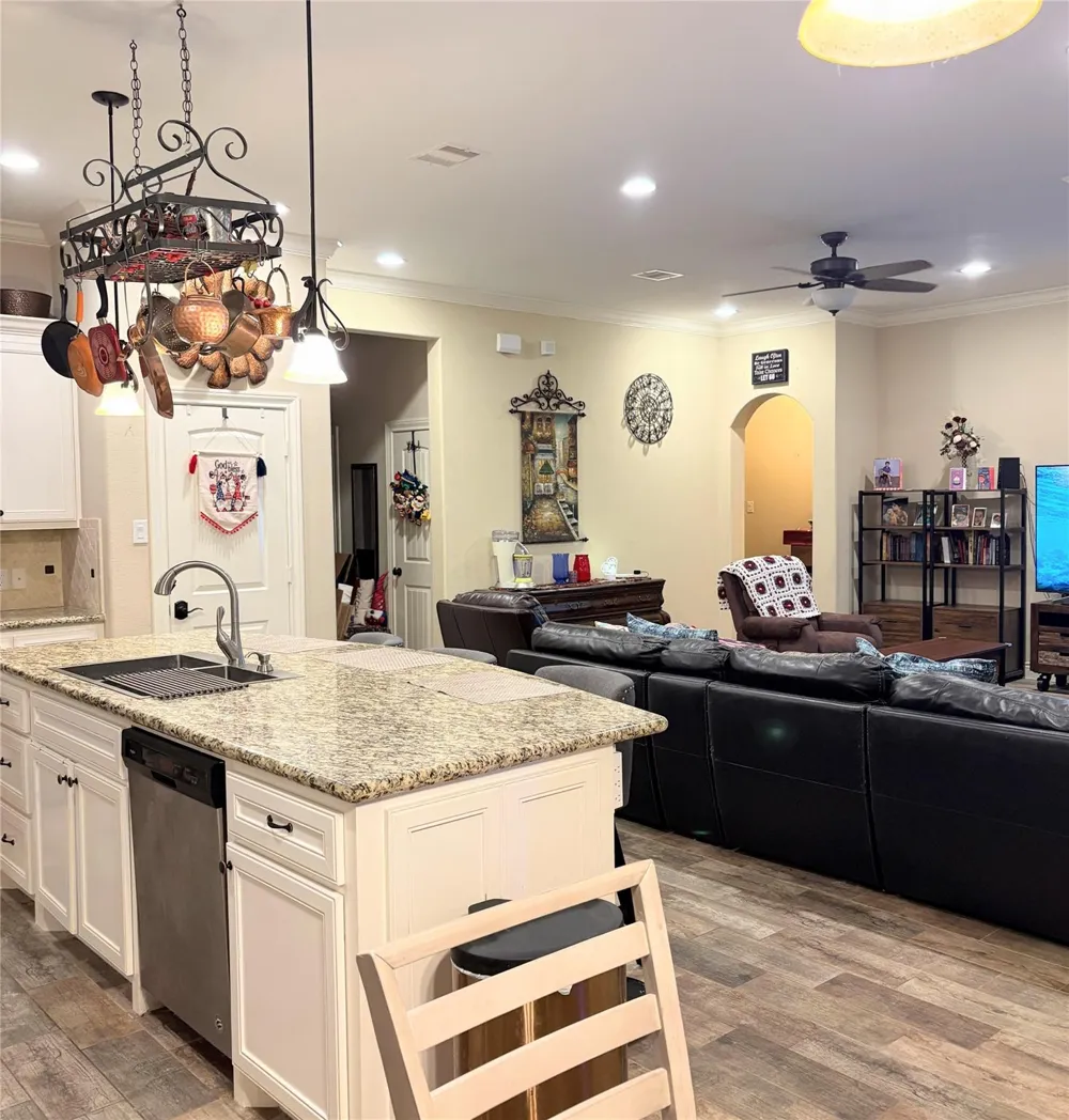 11018 Stallion Drive Needville, TX 77461