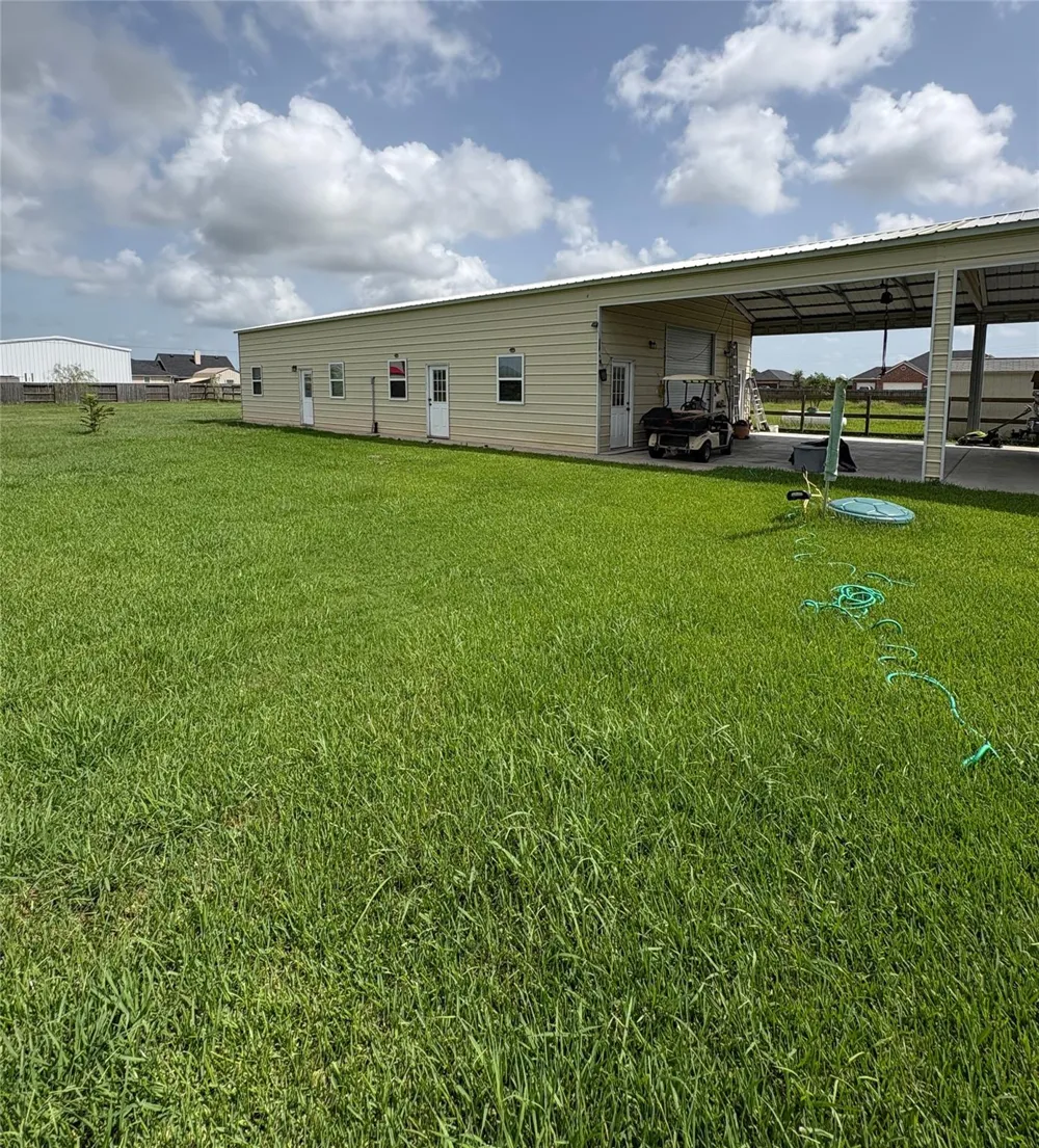 11018 Stallion Drive Needville, TX 77461