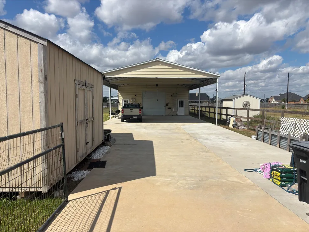 11018 Stallion Drive Needville, TX 77461