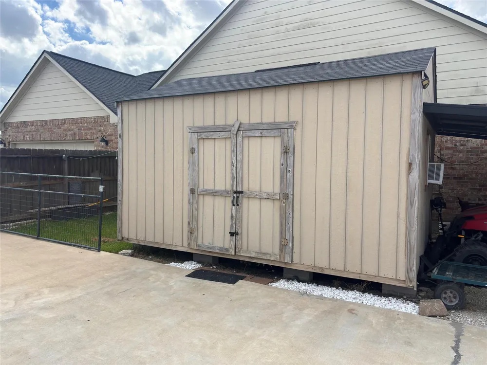 11018 Stallion Drive Needville, TX 77461