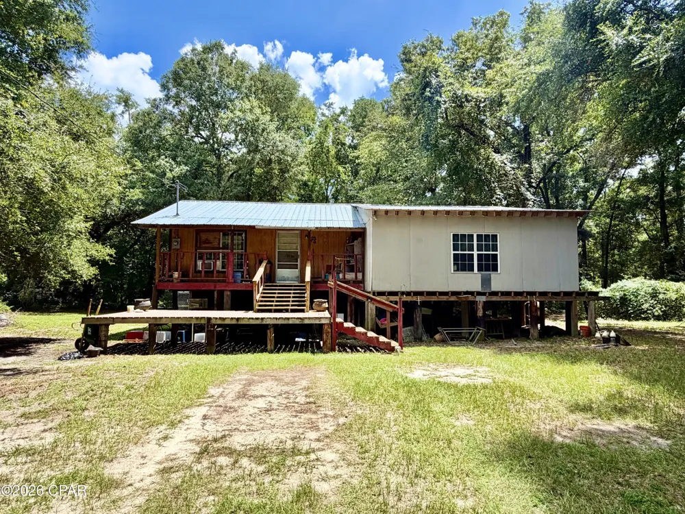 1612 W Main Street Ponce De Leon, FL 32455