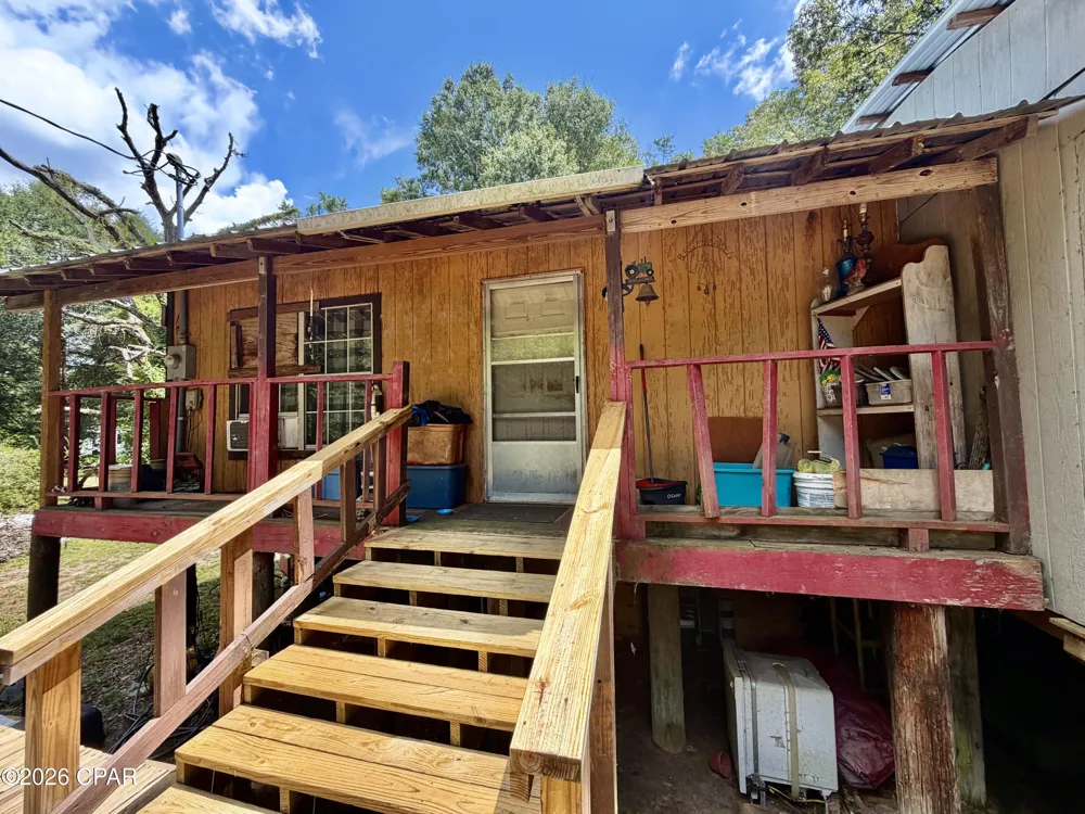 1612 W Main Street Ponce De Leon, FL 32455