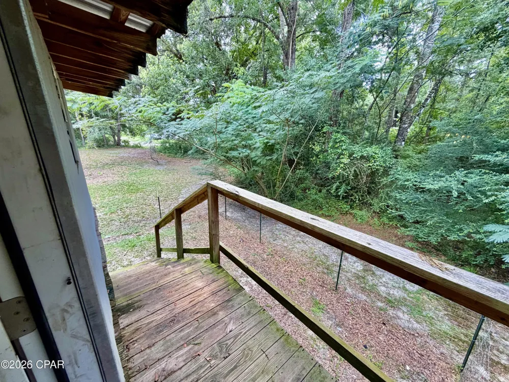 1612 W Main Street Ponce De Leon, FL 32455