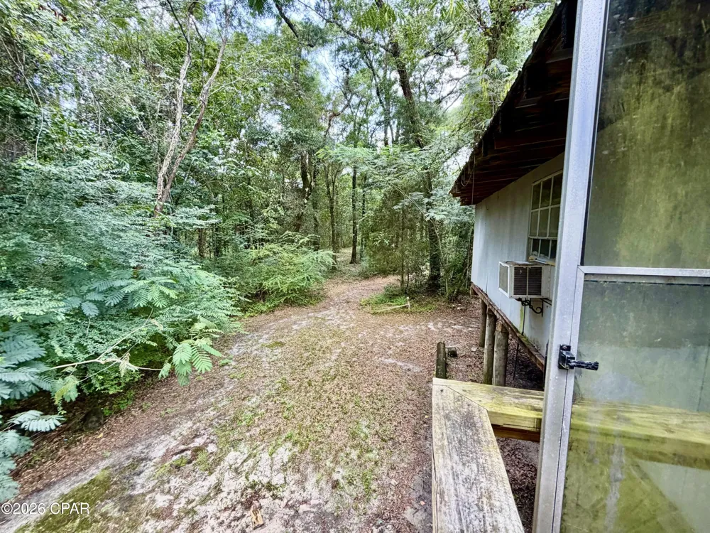1612 W Main Street Ponce De Leon, FL 32455