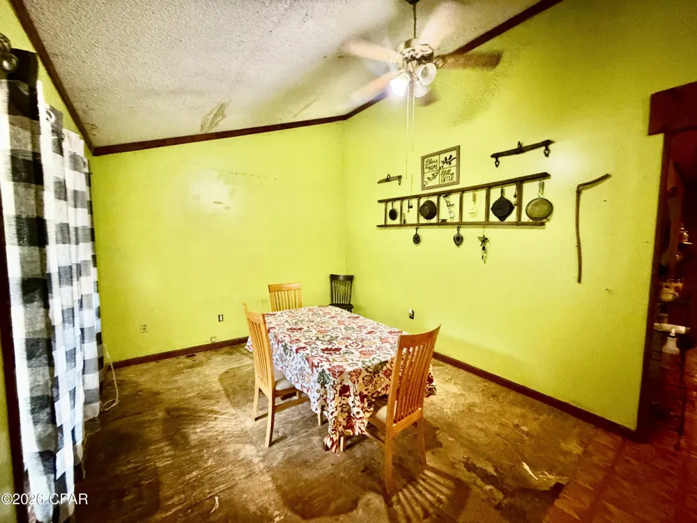 1612 W Main Street Ponce De Leon, FL 32455