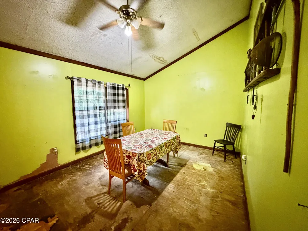 1612 W Main Street Ponce De Leon, FL 32455