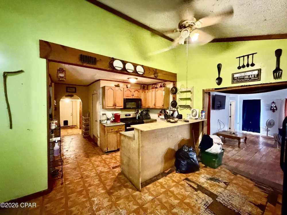 1612 W Main Street Ponce De Leon, FL 32455