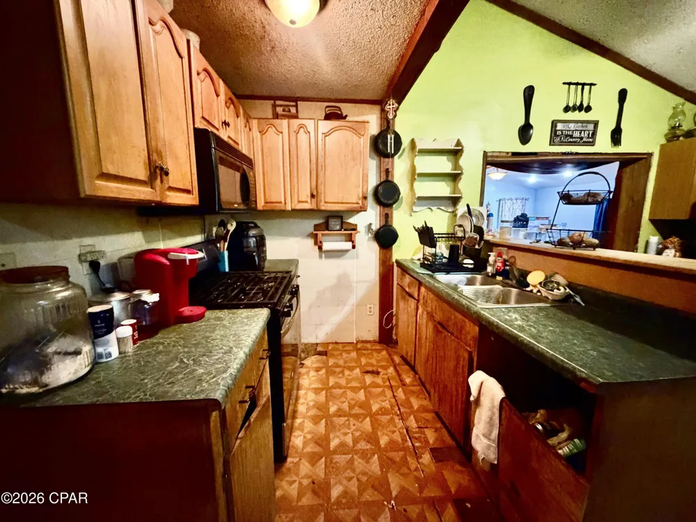 1612 W Main Street Ponce De Leon, FL 32455