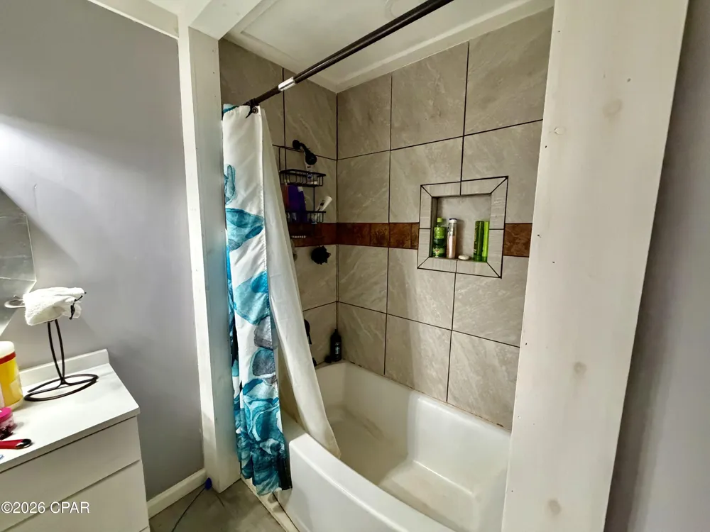 1612 W Main Street Ponce De Leon, FL 32455