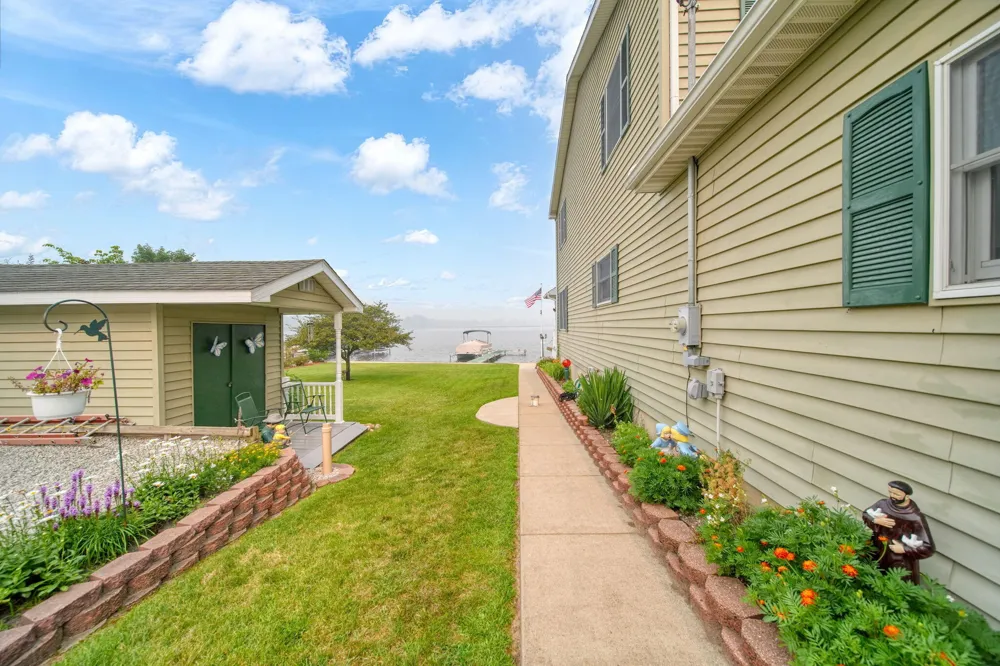 14 Ackerson Lake Road Napoleon Township, MI 49201