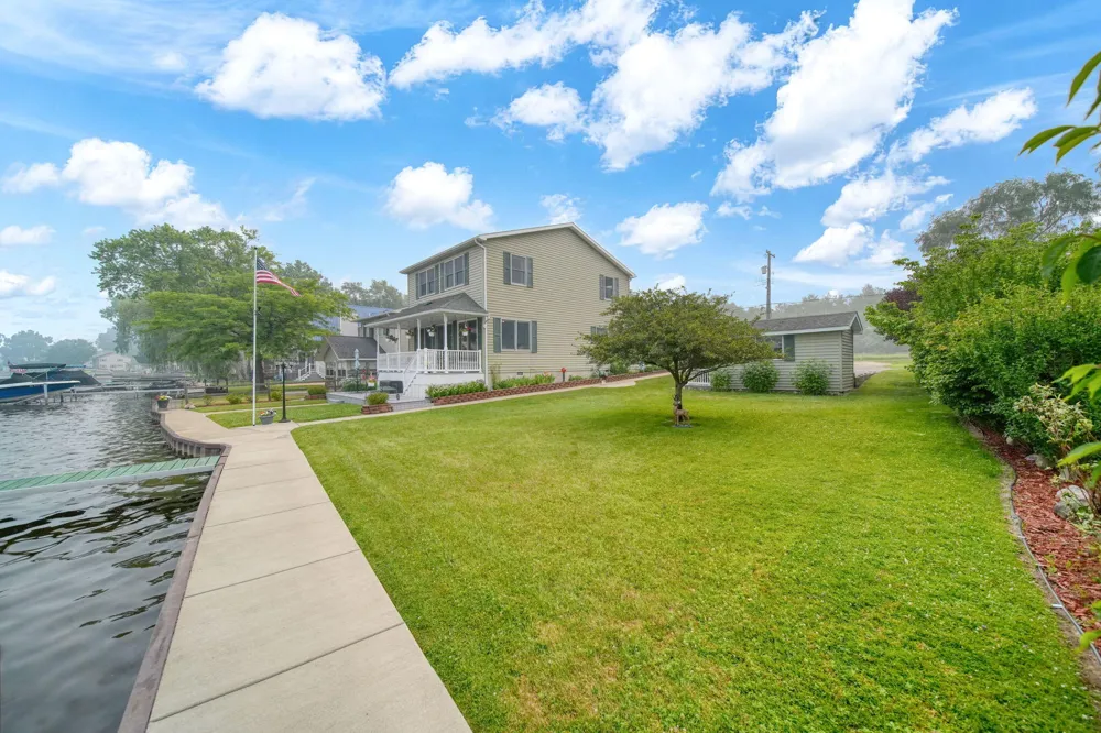 14 Ackerson Lake Road Napoleon Township, MI 49201