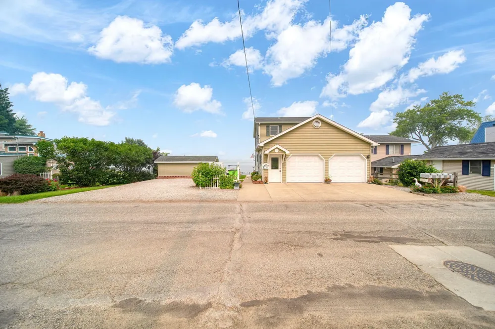 14 Ackerson Lake Road Napoleon Township, MI 49201