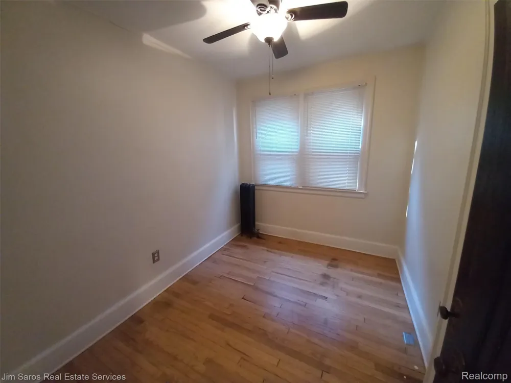 837 Beaconsfield 1S Grosse Pointe Park City, MI 48230