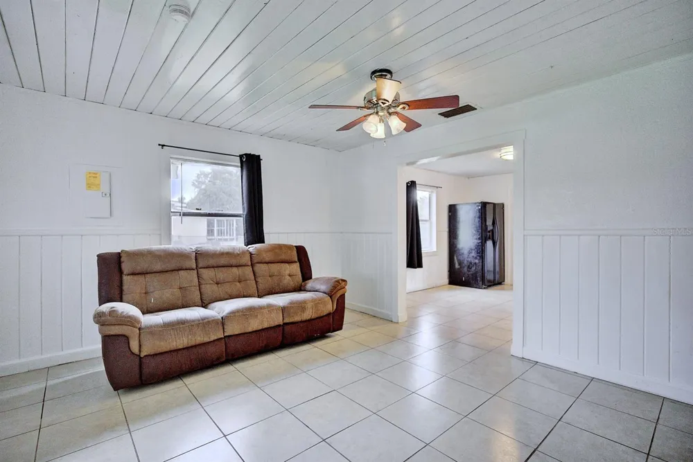 131 WIGGINS AVENUE Avon Park, FL 33825