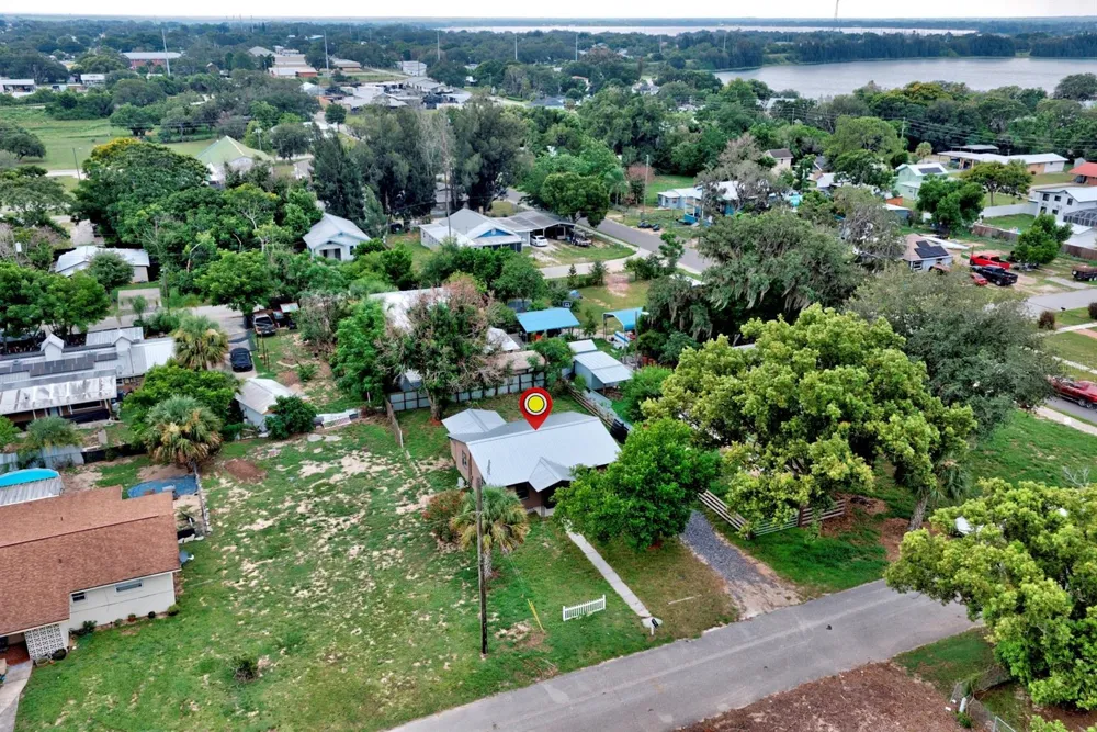 131 WIGGINS AVENUE Avon Park, FL 33825