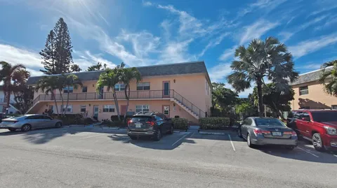 2950 SE Ocean Boulevard #37-6